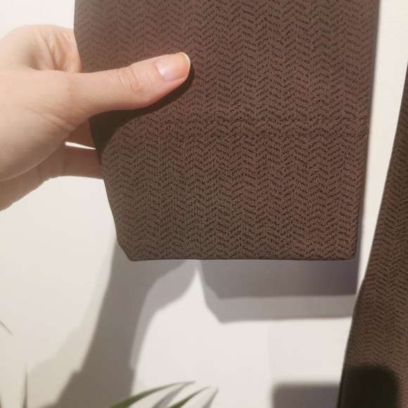 Like new Lululemon size 4 apres ski rainproof jacket - Picture 5 of 16